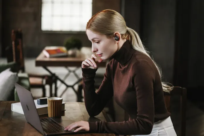 Picture of AK UW100 MKII