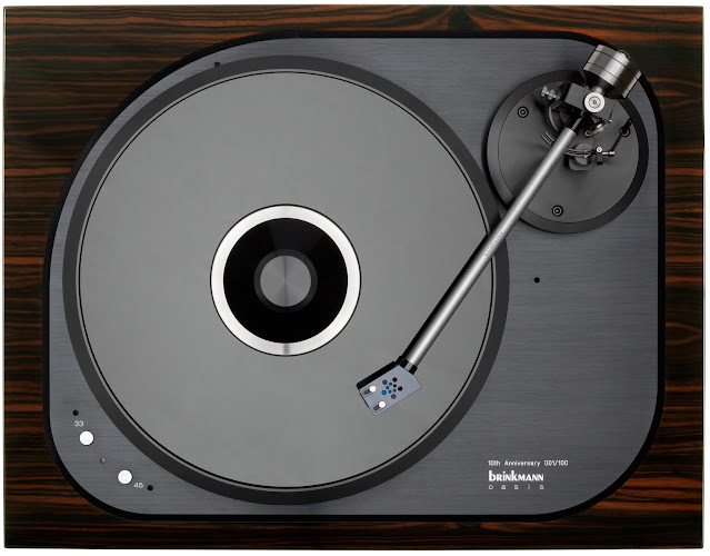 Picture of OASIS 10th anniversary edition with performance power supply