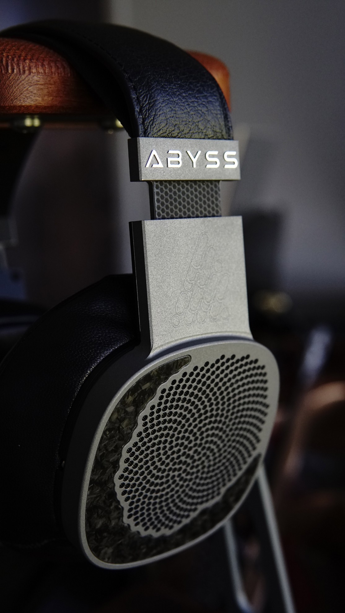 Picture of ABYSS Diana MRx Bass Reference Headphone