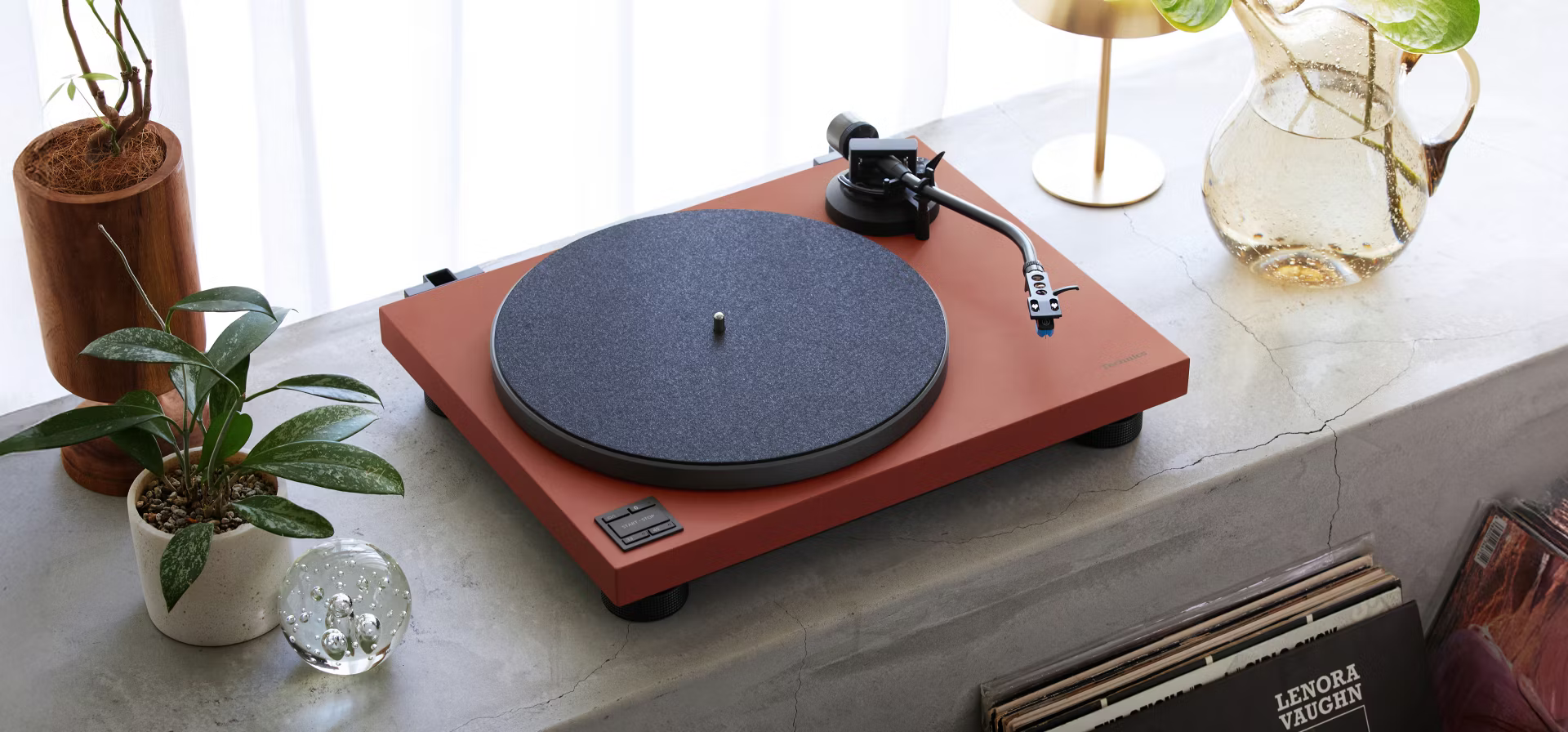 Picture of SL-40CBT Direct Drive Turntable System