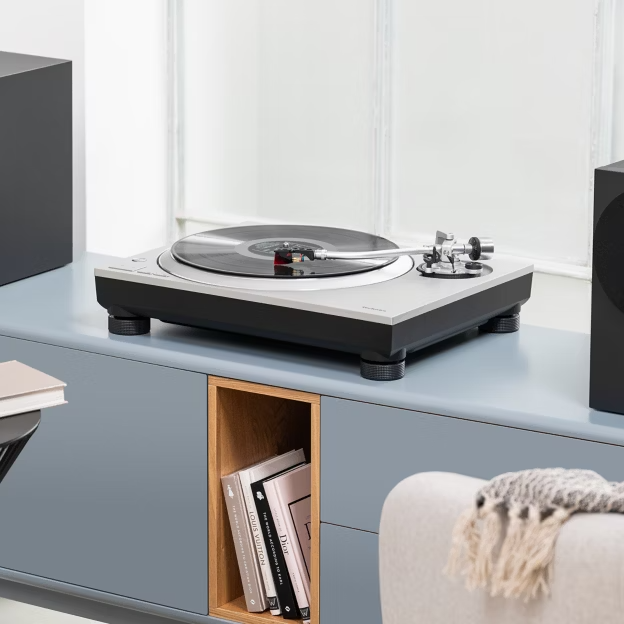 Picture of SL-1500C Direct Drive Turntable System